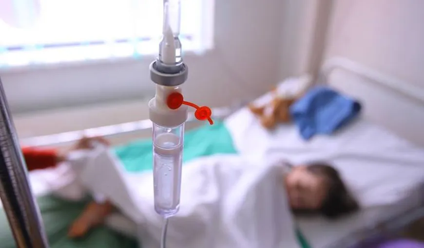 Şapte copii dintr-o casă familială, internaţi în spital cu toxiinfecţie alimentară