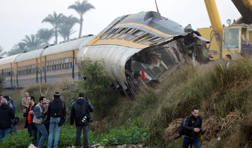 Tragedie: Cel puţin 24 de morţi, într-o coliziune între un tren şi vehicule care veneau de la nuntă