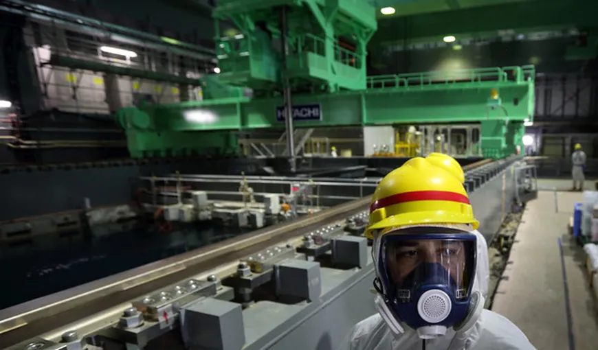 Experţii încep luni să scoată combustibilul nuclear din centrala Fukushima