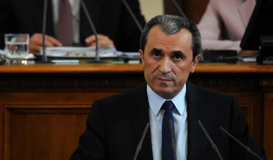 Premierul bulgar, anchetat pentru că vrea să dea afară funcţionari care protestează