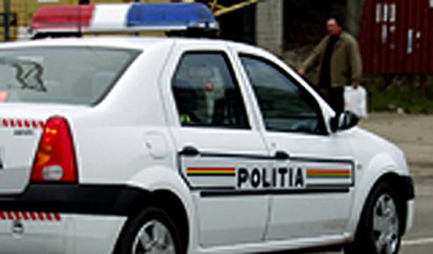 Bărbat accidentat de un echipaj de poliţie, în Vâlcea