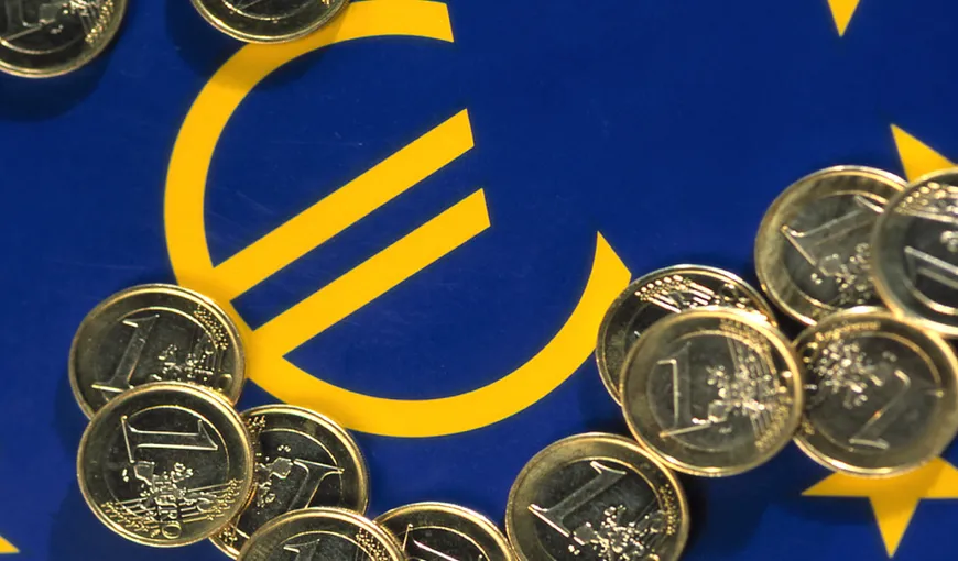 Isărescu, despre adoptarea monedei euro: Se impune îndeplinirea durabilă a criteriilor de aderare