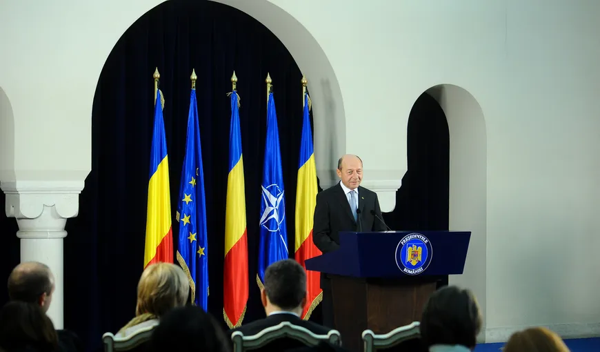 Băsescu: Pot să consult Bugetul de stat până pe 29 decembrie. Bugetul asigurărilor îl promulg când soseşte