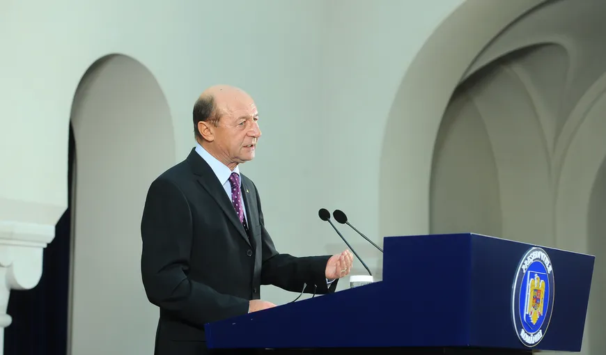 Băsescu: Se plânge Ponta că-i trimit legile înapoi. Sunt foarte proaste