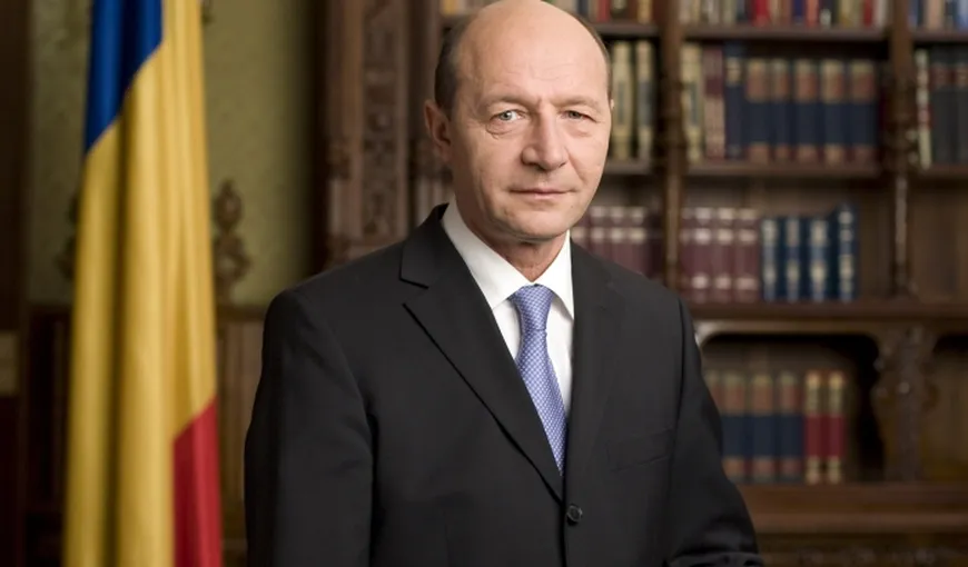 Băsescu, despre Comisia Călăraşi: Poate învaţă şi politicienii să ia credite, nu să fure terenuri de la ADS