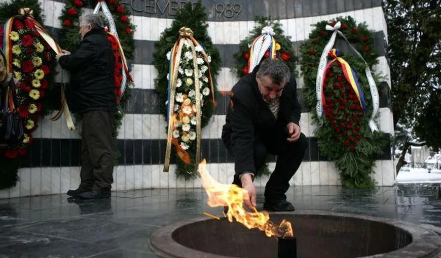 Revoluţionari timişoreni şi rude ale martirilor au pornit în pelerinaj către Bucureşti