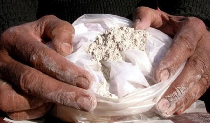 75 de kilograme de HEROINĂ PURĂ, descoperite în plicuri de BUDINCĂ