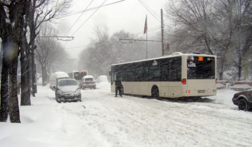 Consilier PDL: Autobuzele RATB nu au anvelope de iarnă conforme cu standardele