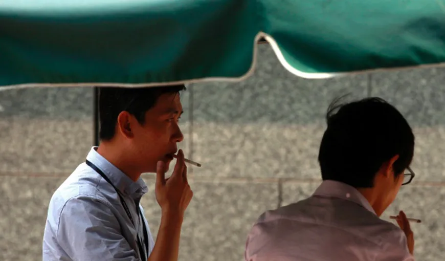 Măsuri drastice la Beijing. Oficialii chinezi nu mai au voie să fumeze în public