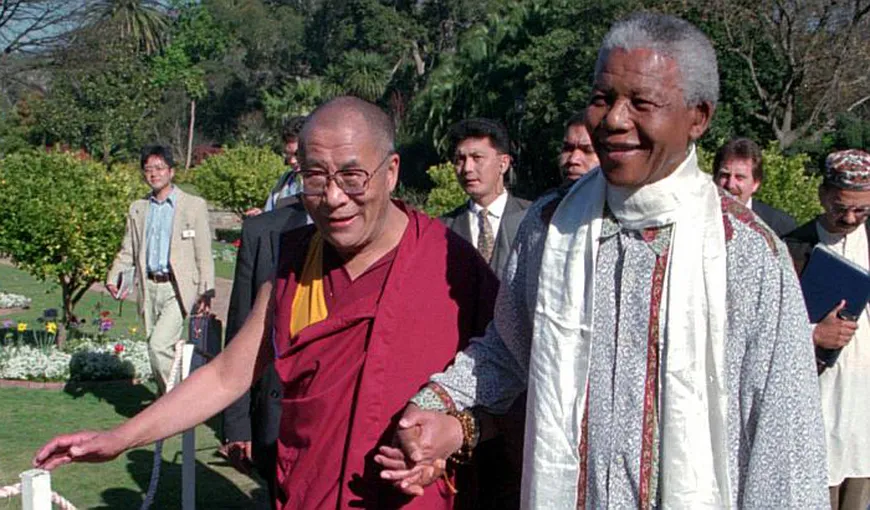 NELSON MANDELA a murit: Cel mai bun omagiu este să lucrăm pentru pace şi reconciliere, spune Dalai Lama