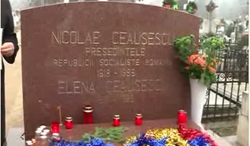 Pelerinaj la mormântul soţilor Ceauşescu. Nostalgicii comunismului îi omagiază pe foştii dictatori VIDEO
