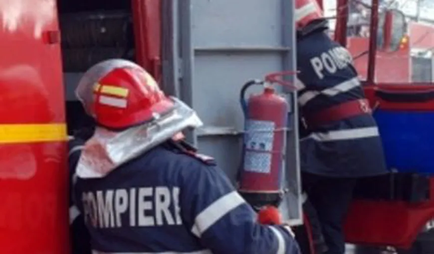 Doi oameni au murit într-un incendiu produs într-o garsonieră din Bucureşti
