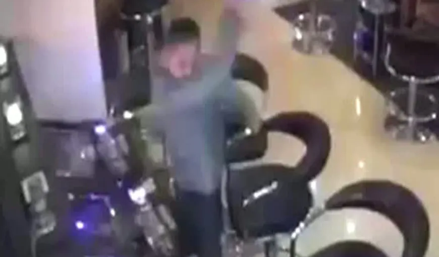 CAMERE DE SUPRAVEGHERE:Cum s-a răzbunat un bărbat pe cazinoul în care a pierdut 200.000 de euro VIDEO
