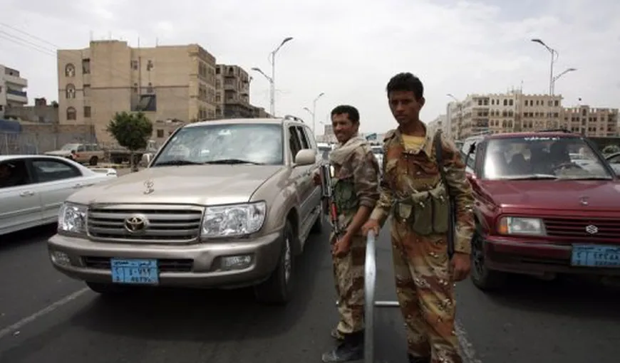 52 de morţi în urma atacului la Ministerul Apărării din Yemen