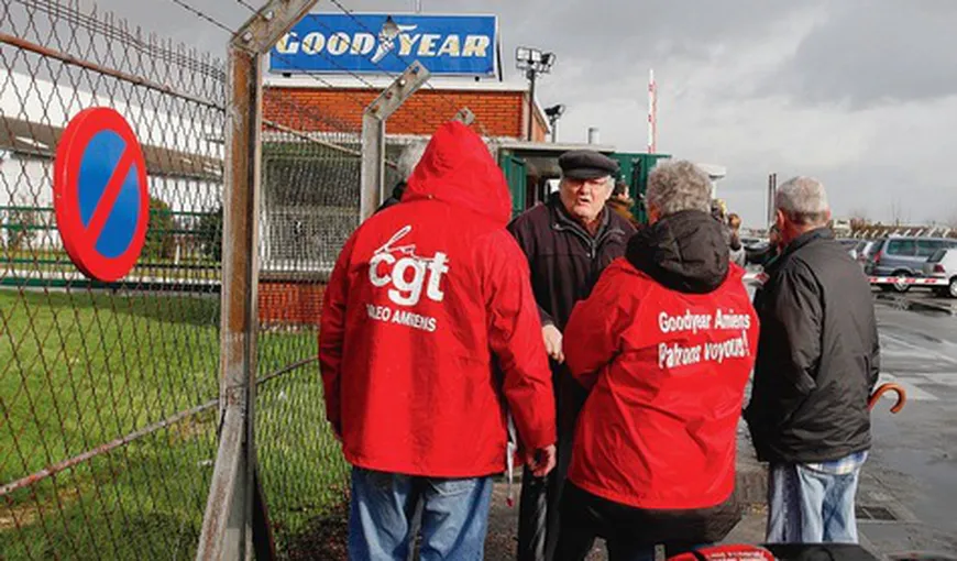 Directorii Goodyear luaţi ostatici de angajaţii unei fabrici din Franţa au fost eliberaţi de poliţie