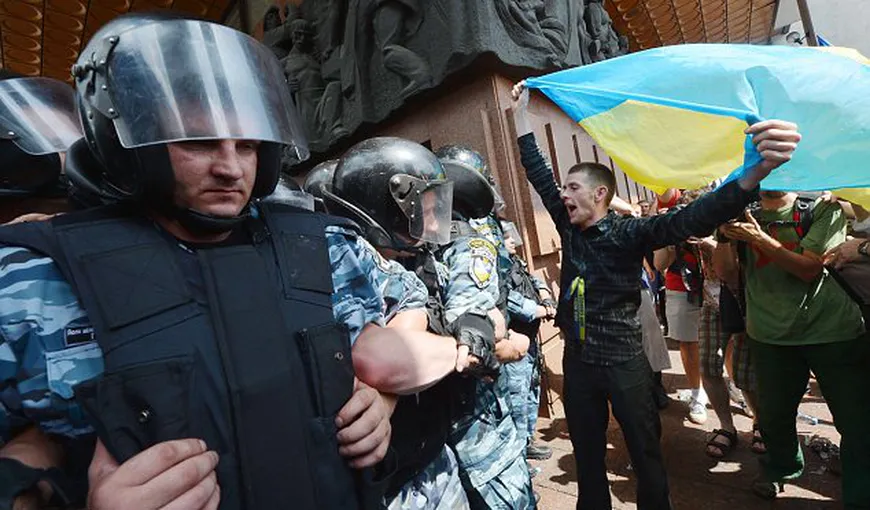 CRIZA din UCRAINA: Dacă plecăm acum, Ianukovici RĂMÂNE LA PUTERE şi vom trăi în DICTATURĂ