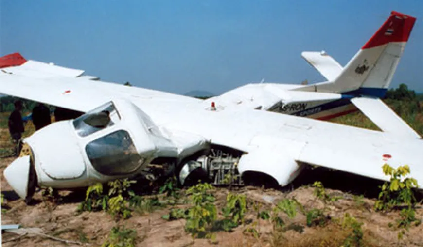 Un avion, aterizat forţat în Munţii Apuseni. Victimele au fost găsite, două fiind inconştiente