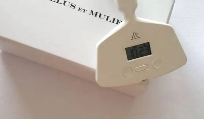 Gadgetul dorit de toate femeile: Ceasul care te trezeşte cu un orgasm VIDEO