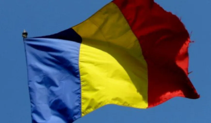 Drapelul românesc de la statuia Ostaşului Român din Sfântu Gheorghe a fost FURAT şi ÎNLOCUIT cu steagul SECUIESC