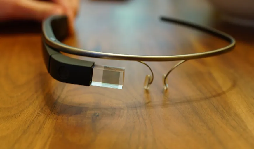 Veste bună pentru CHIOMPI: Vezi cu ce vor fi dotaţi ochelarii Google Glass