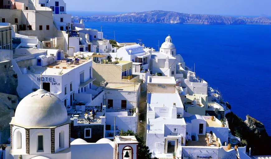 GHID DE BUNE MANIERE ÎN STRĂINĂTATE: Ce să NU faci când te afli în Grecia