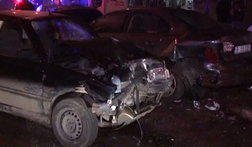 Accident în Iaşi: Cinci maşini au fost avariate de un şofer beat VIDEO