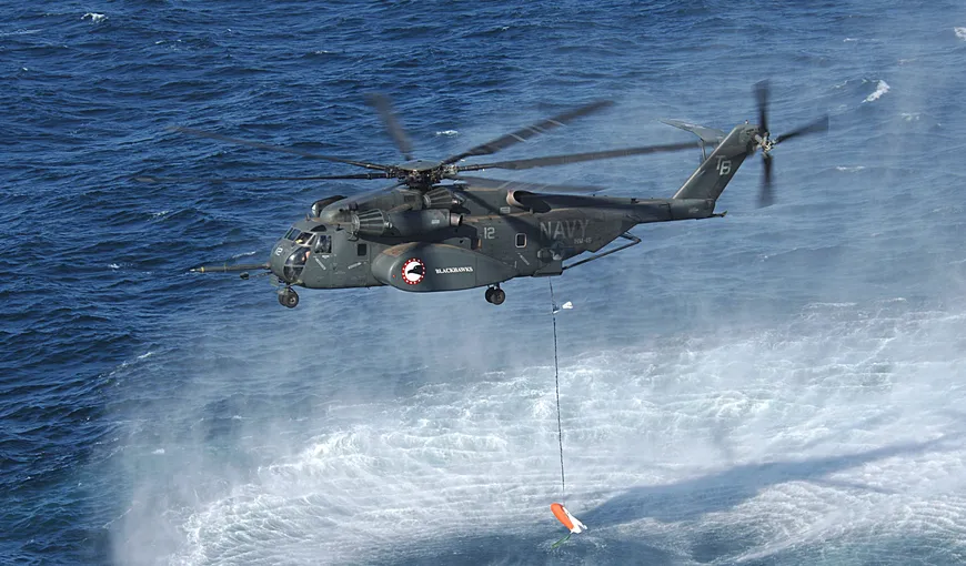 Un elicopter s-a prăbuşit în Atlantic: două persoane au murit