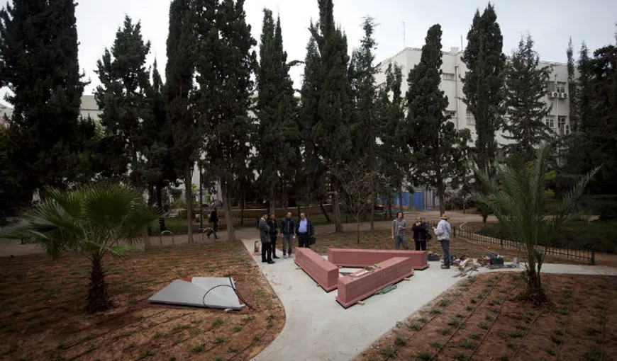 O stelă în memoria victimelor HOMOSEXUALE ale NAZISMULUI inaugurată la Tel Aviv