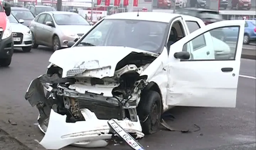 Accidente în lanţ în Băneasa. O persoană a fost rănită VIDEO
