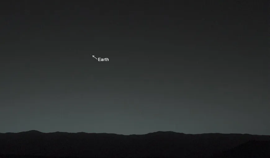 Cum se văd Pământul şi Luna de pe Marte FOTO