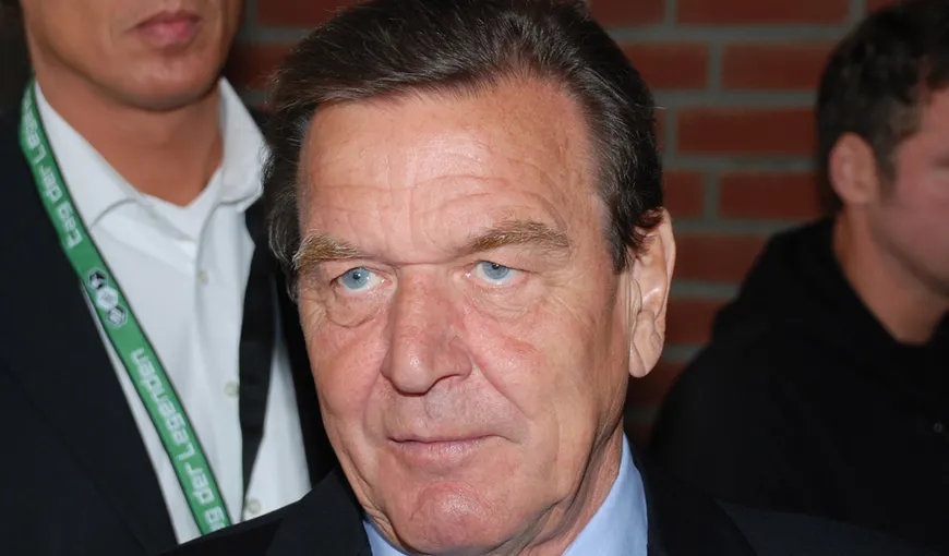 Înaintea Angelei Merkel, NSA l-a spionat pe predecesorul ei, Gerhard Schröder