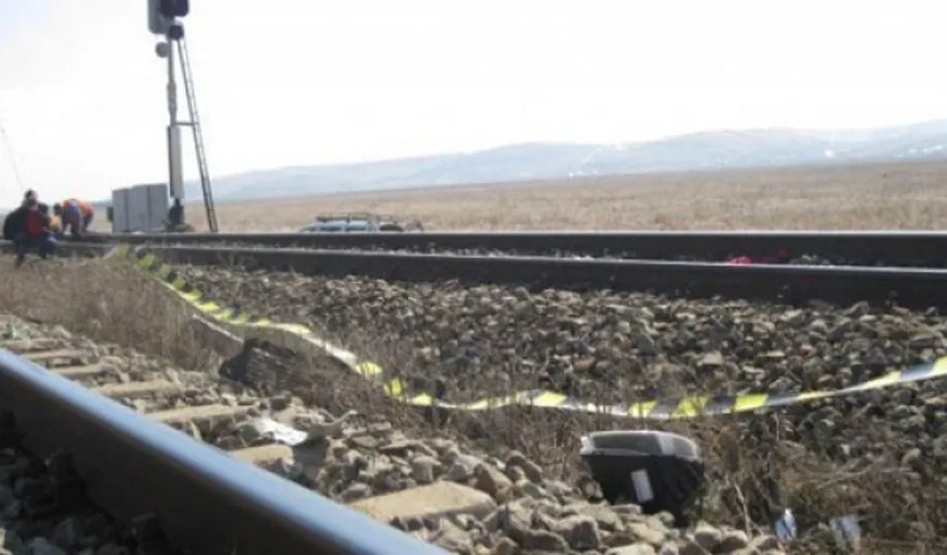 O fetiţă a scăpat cu viaţă după ce a fost lovită de tren