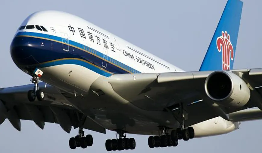 PANICĂ: Un avion chinez, cu 220 de pasageri la bord, aproape de a fi lovit de obuze nord-coreene