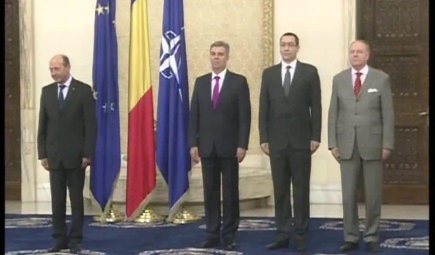 Noii miniştri au depus jurământul în faţa preşedintelui Traian Băsescu VIDEO