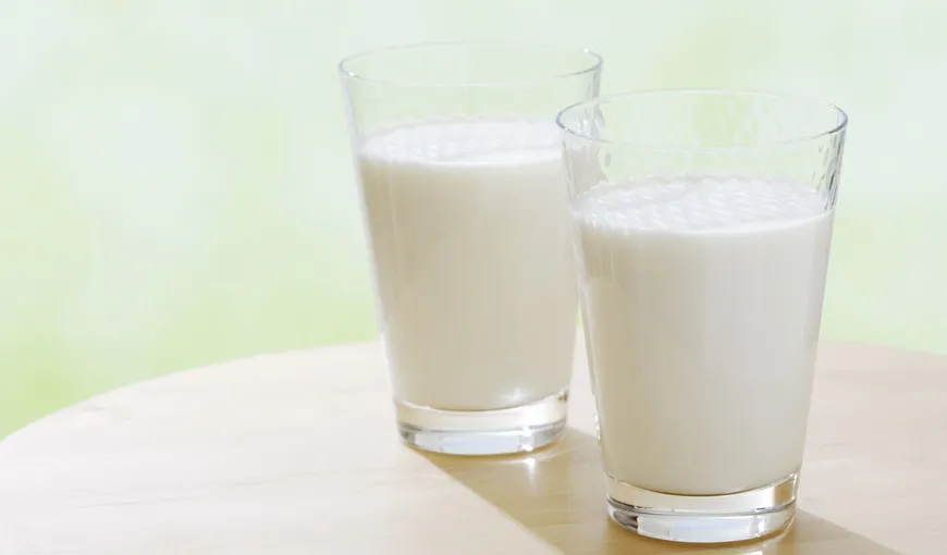 SĂNĂTATE: Ce tip de lapte este indicat să bei
