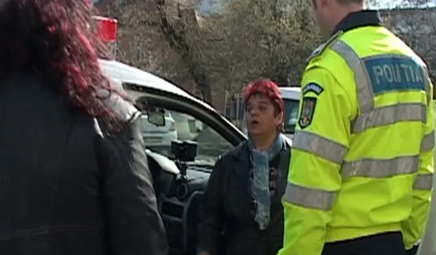 Circ în centrul Braşovului, după ce o femeie a fost lovită de o şoferiţă VIDEO