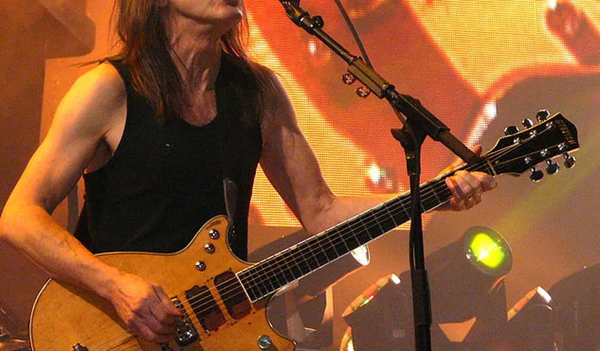 Celebrul chitarist Malcolm Young se retrage din trupa AC/DC: Formaţia va continua să cânte VIDEO
