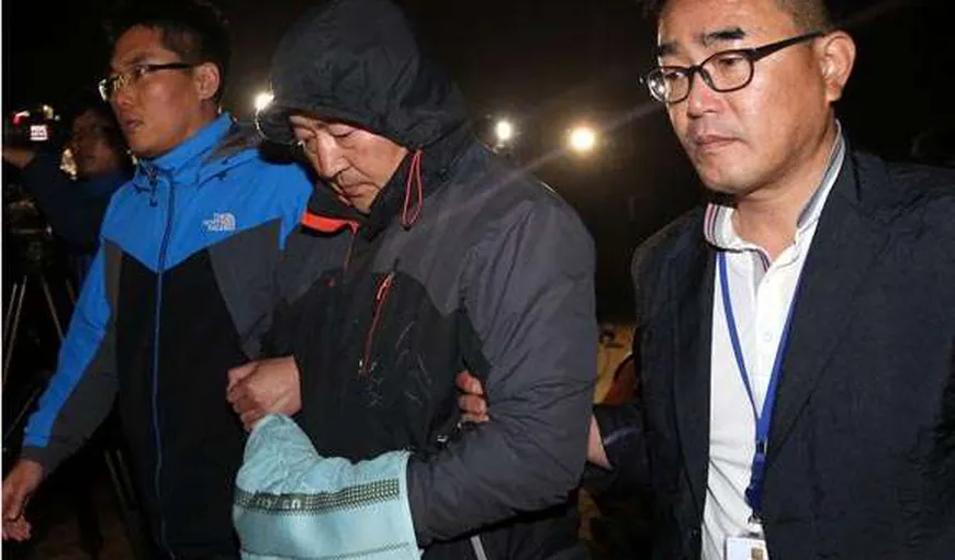 Căpitanul feribotului scufundat în Coreea de Sud susţine că a întârziat evacuarea din motive de securitate