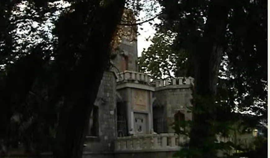 Povestea FASCINANTĂ a fantomei din Castelul Iulia Haşdeu. Oamenii văd LUCRURI BIZARE în miez de noapte