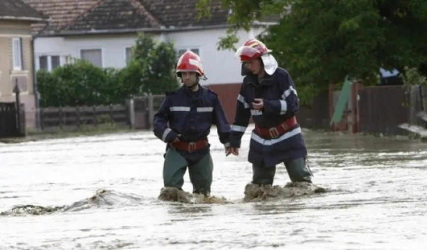 Cinci copii din Olt, evacuaţi din cauza inundaţiilor