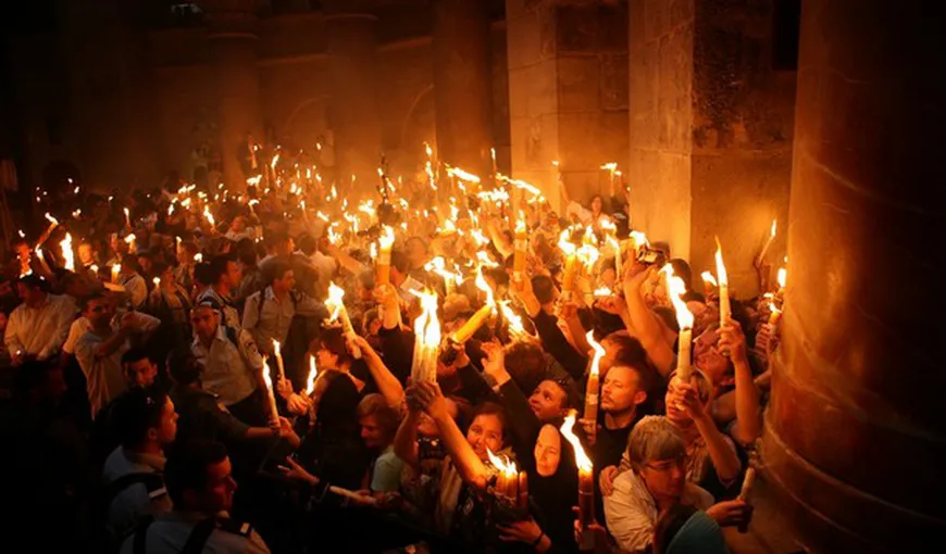 Sfânta Lumină de Paşte s-a aprins la Ierusalim