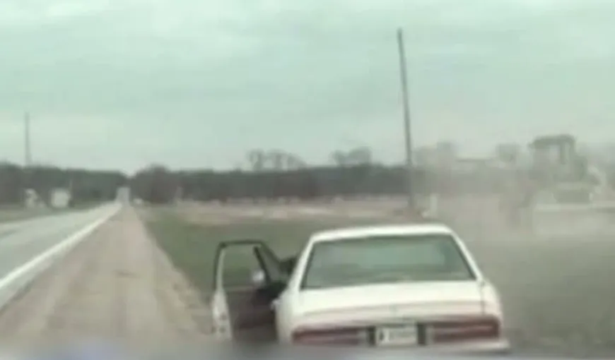 Urmărire ca în filme: O femeie a condus cu fetiţa ei în braţe, cu peste 100 km/h, cu poliţiştii în spate VIDEO