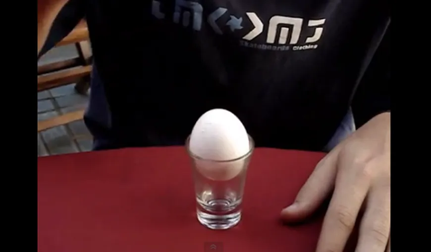 TEST: Poţi întoarce oul cu susul în jos fără să îl atingi? VIDEO