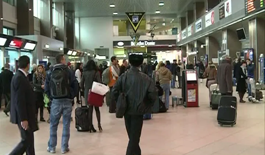 Peste 150 de pasageri, blocaţi pe Aeroportul Henri Coandă
