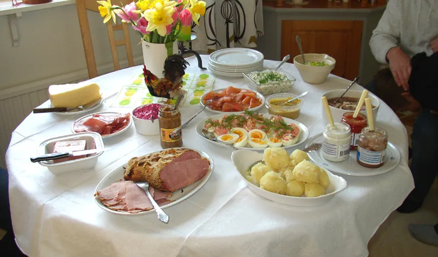 PAŞTE 2014: Românii sărbătoresc Paştele în familie