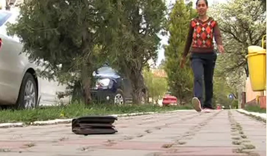 Gest nobil al unei tinere sărace de etnie romă. Ce a făcut cu un portofel plin cu bani găsit pe stradă