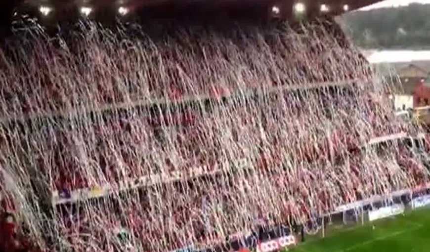 Spectacol pe stadion, cu hârtie igienică. Show-ul a fost total VIDEO