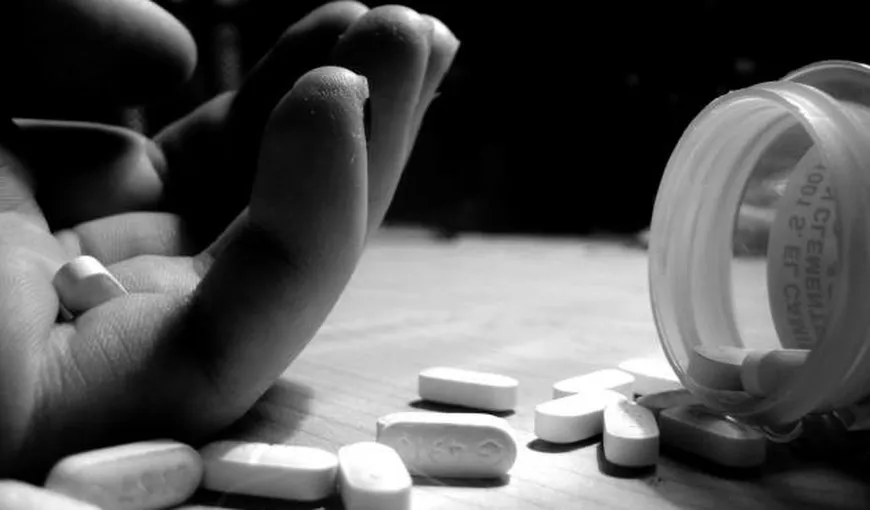 Tentativă de sinucidere din dragoste: O tânără de 19 ani a înghițit zeci de medicamente cu alcool