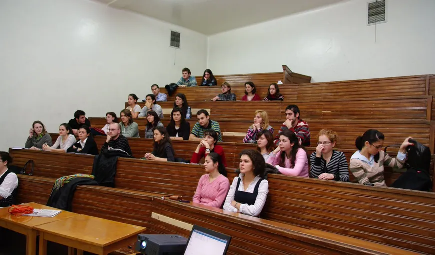 Elevii care vor să studieze medicina pot participa la simularea examenului de admitere la UMF „Carol Davila”