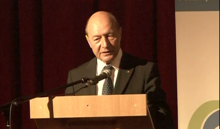 Traian Băsescu, din nou în campanie: Pentru depolitizarea instituţiilor, votaţi PMP!